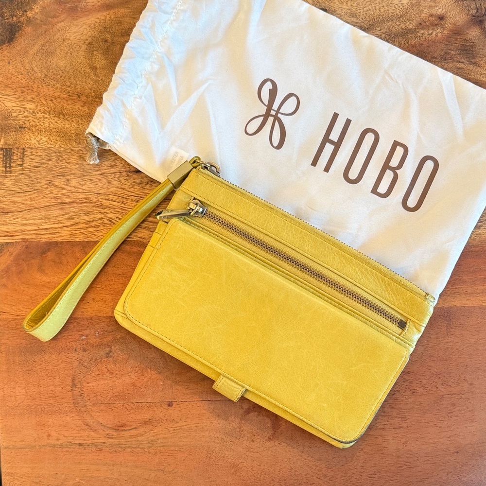 HOBO International Yellow Wristlet Roam Wallet Clutch leather bag purse leather
